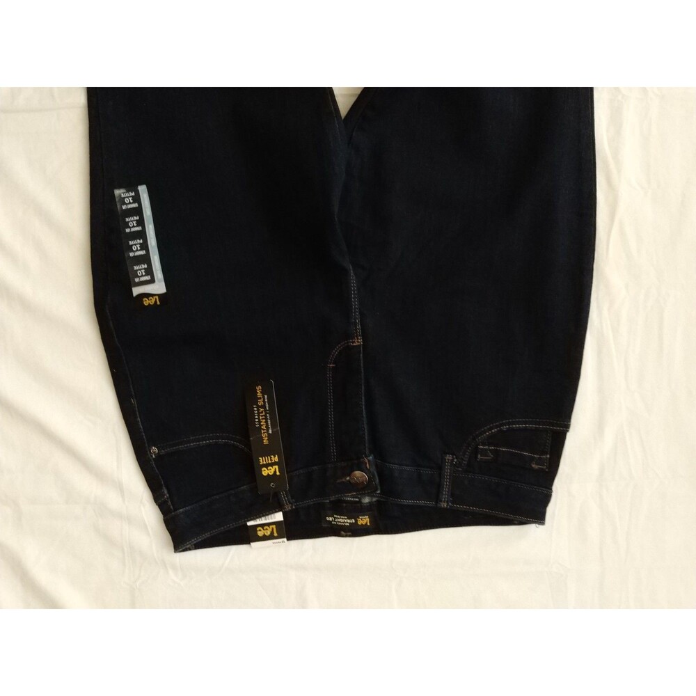 NWT Woman LEE Instantly Slims JEANS Sz 10 PETITE Dark Blue Straight Leg Relaxed - Picture 2 of 15